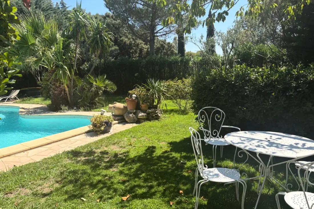 Maison Avec Piscine à Villeneuve-lès-avignon