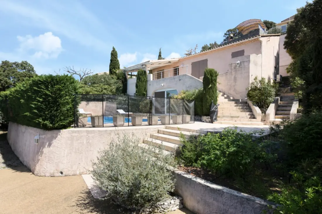 Grande Villa Avec Piscine Et Terrasse