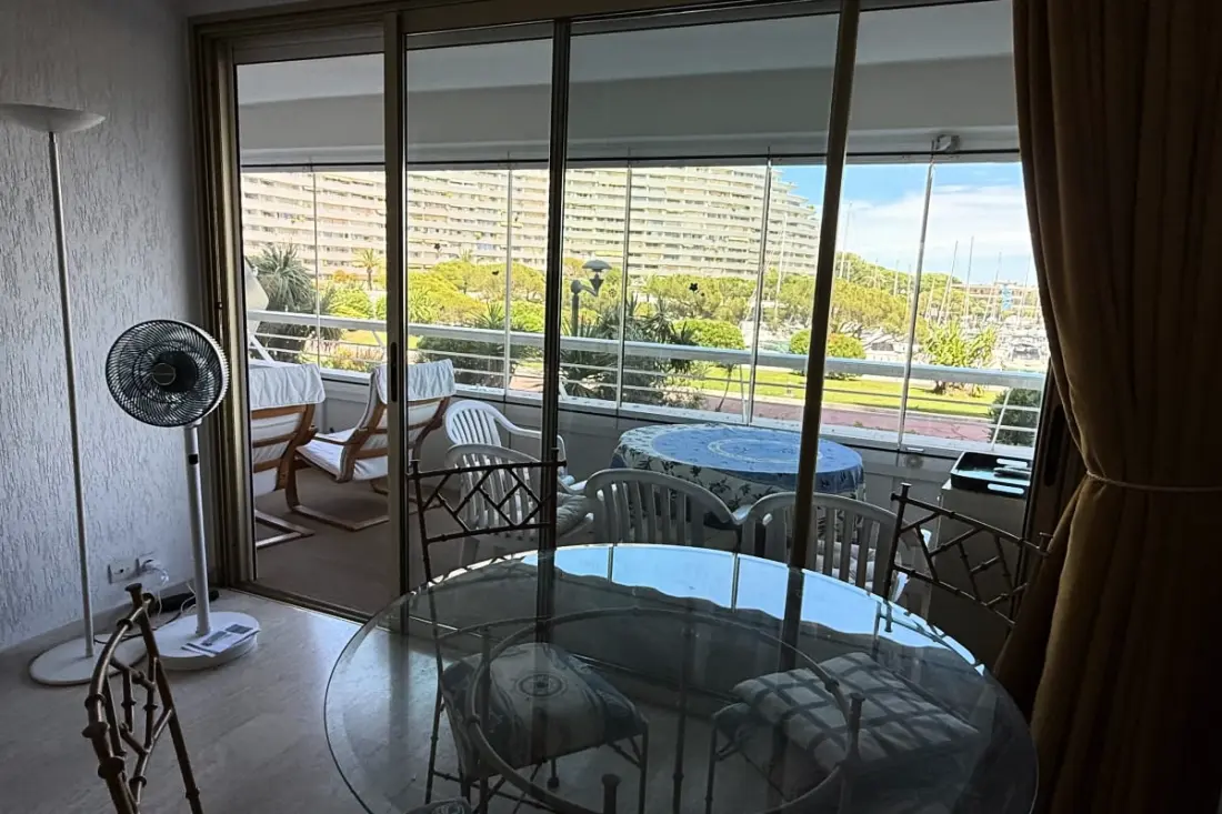 Appartement Avec Terrasse à 300m De La Plage
