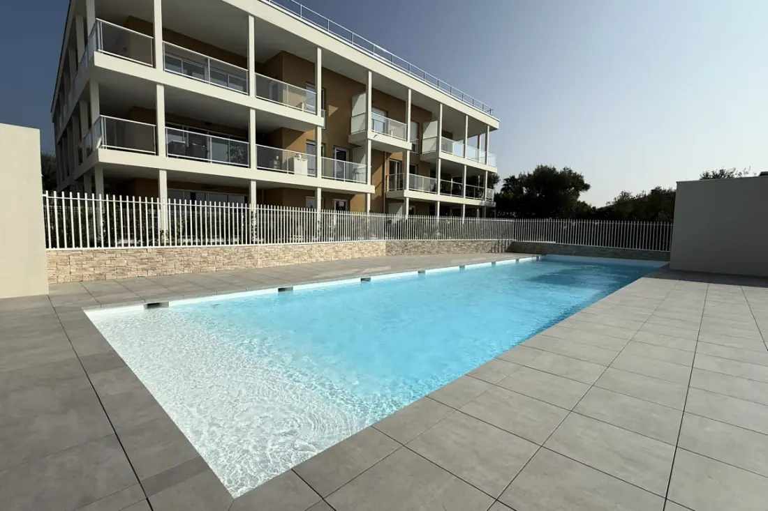 Studio Moderne - Terrasse - Piscine