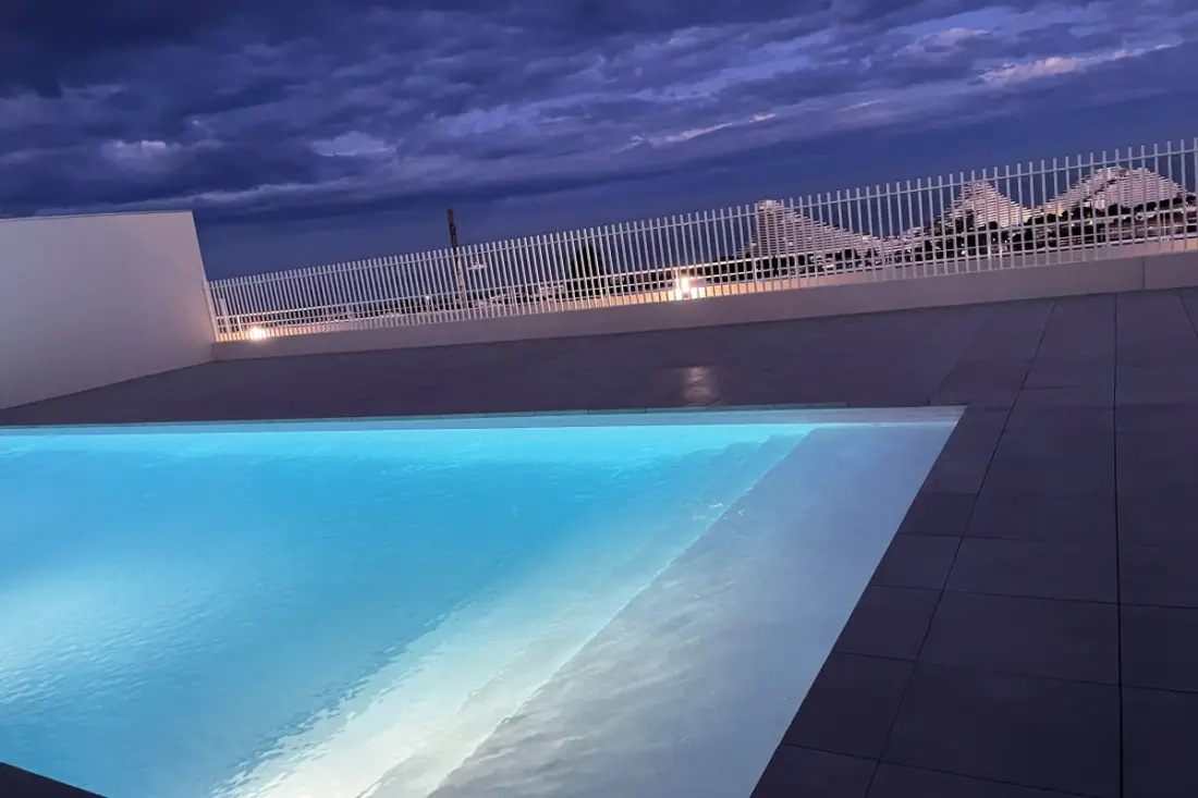 Studio Moderne - Terrasse - Piscine