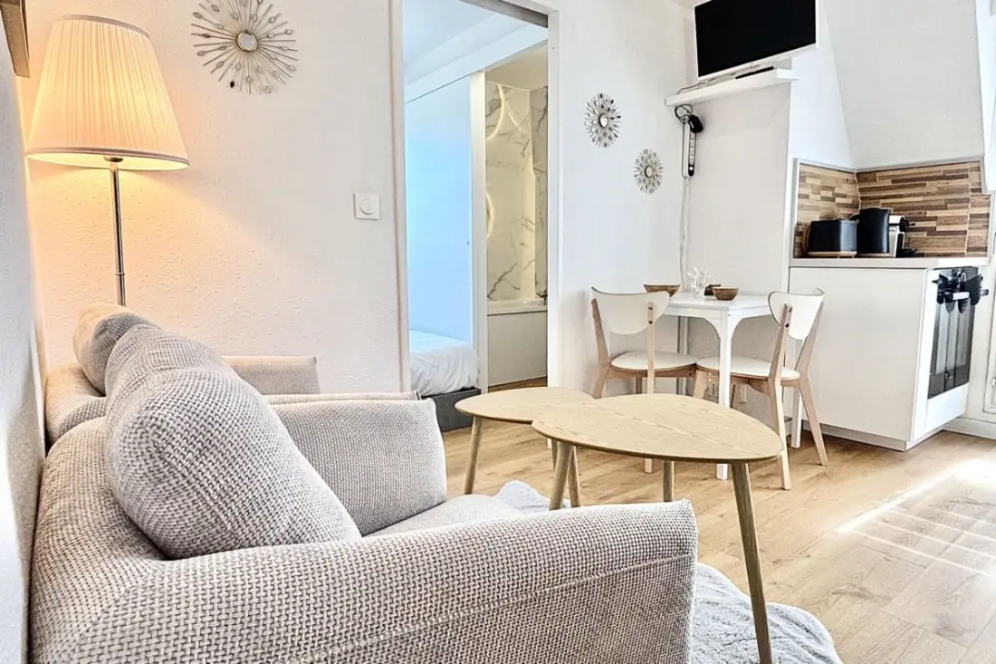 Lumineux, à 100m De La Mer Avec Balcon &amp; Parking