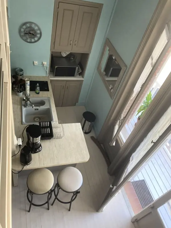 Studio Avec Mezzanine Dans Villa Du 19eme, Parking
