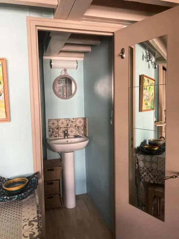Studio Avec Mezzanine Dans Villa Du 19eme, Parking