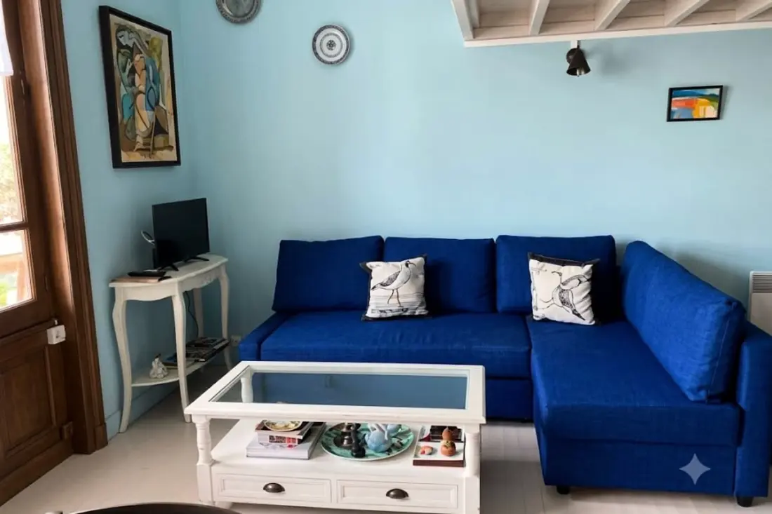 Studio Avec Mezzanine Dans Villa Du 19eme, Parking