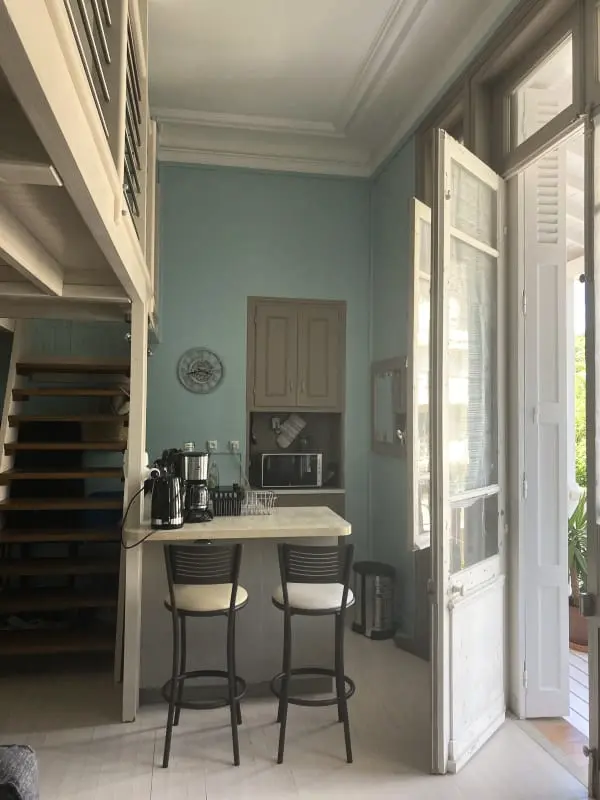 Studio Avec Mezzanine Dans Villa Du 19eme, Parking