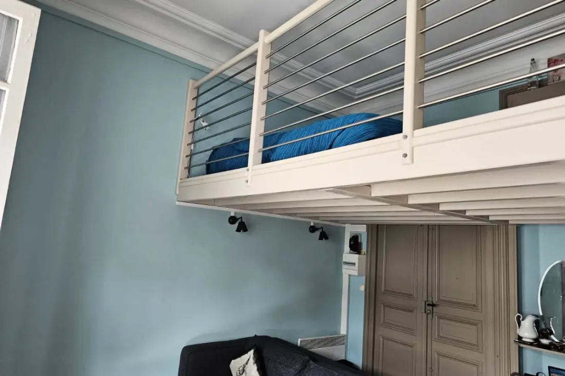 Studio Avec Mezzanine Dans Villa Du 19eme, Parking