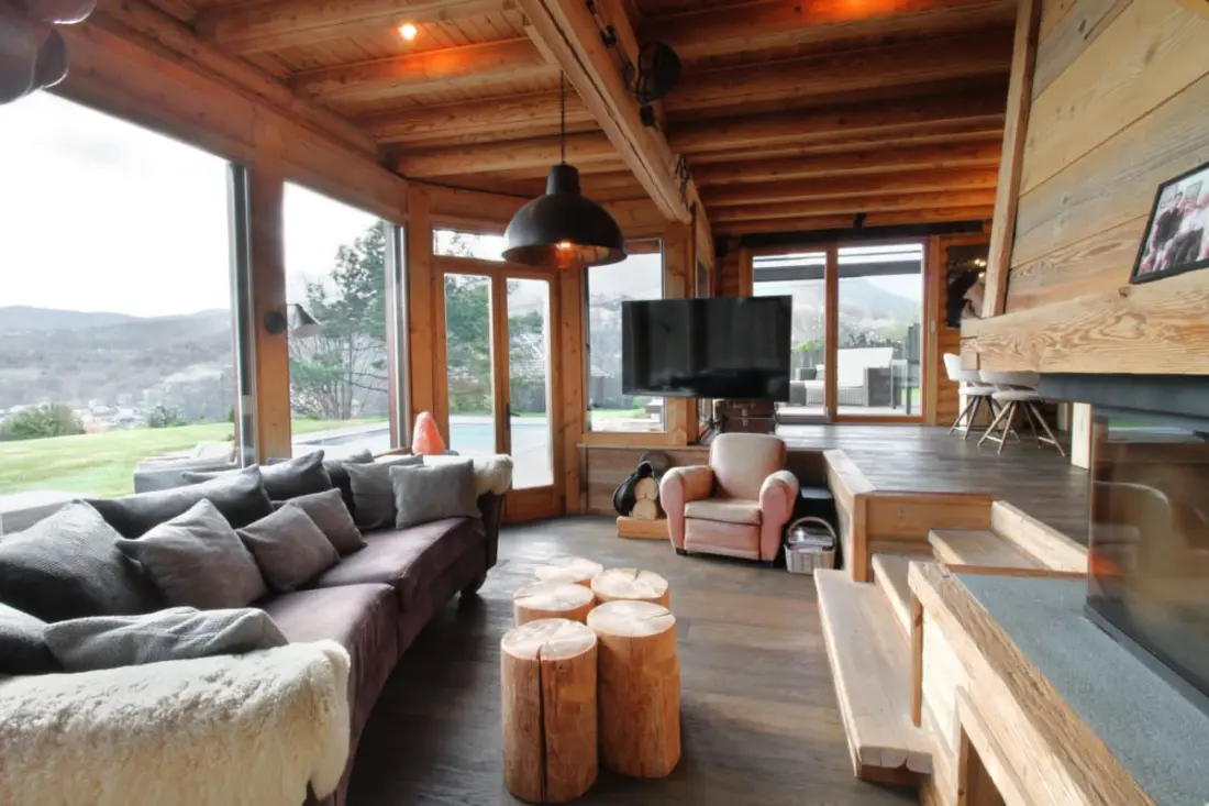Formidable Chalet Avec Piscine Et Vue