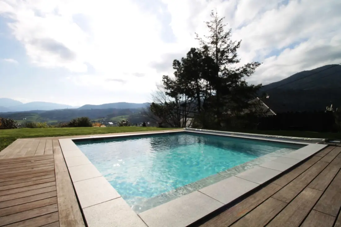Formidable Chalet Avec Piscine Et Vue