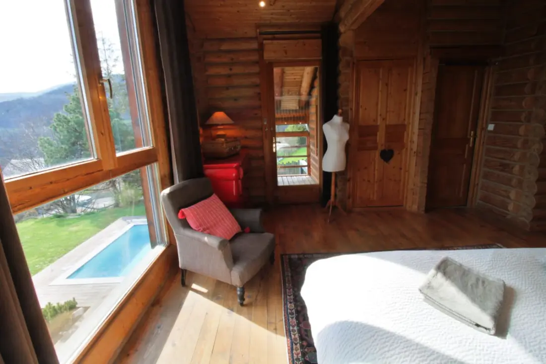 Formidable Chalet Avec Piscine Et Vue