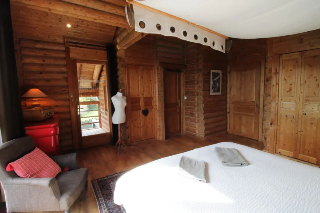 Formidable Chalet Avec Piscine Et Vue