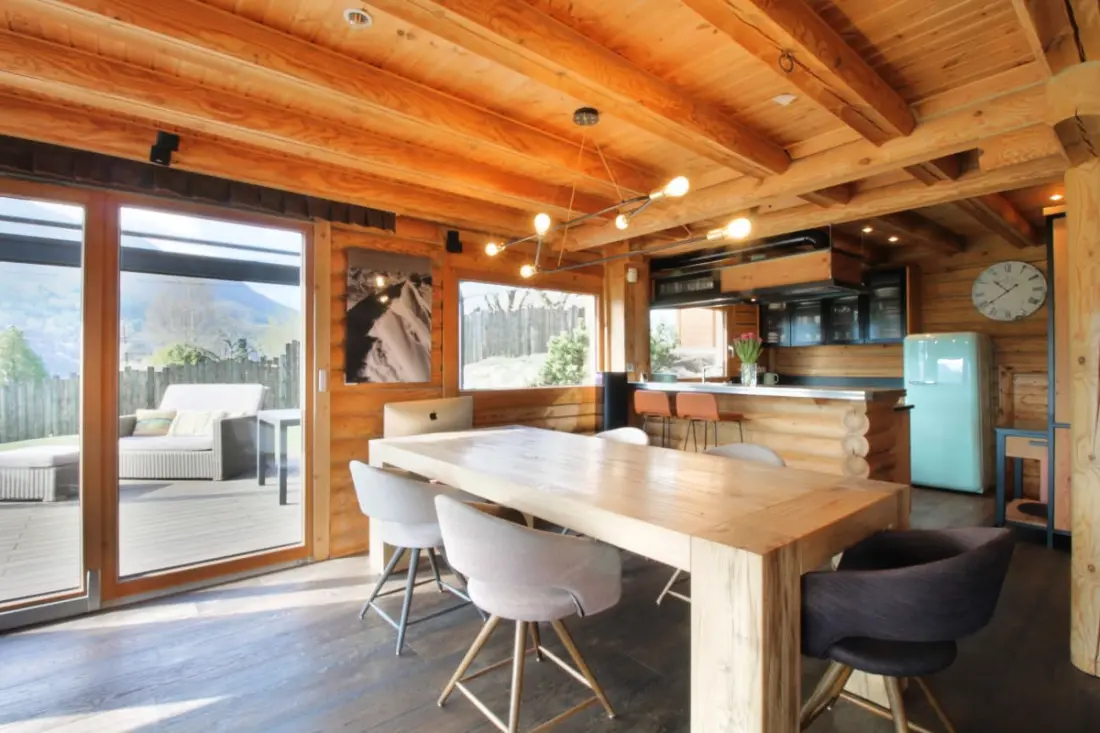 Formidable Chalet Avec Piscine Et Vue