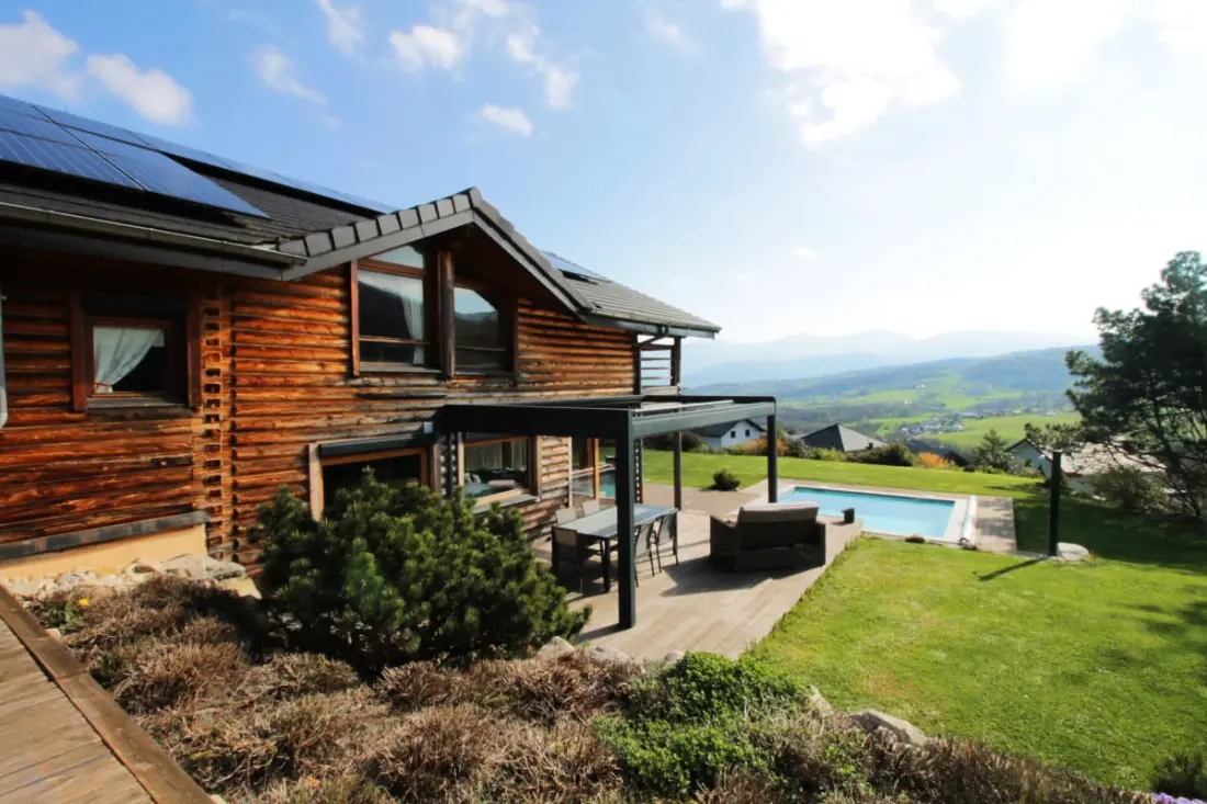 Formidable Chalet Avec Piscine Et Vue