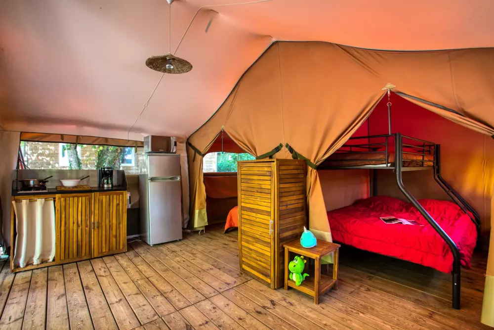 Flower Camping La Sagne 3 étoiles★★★