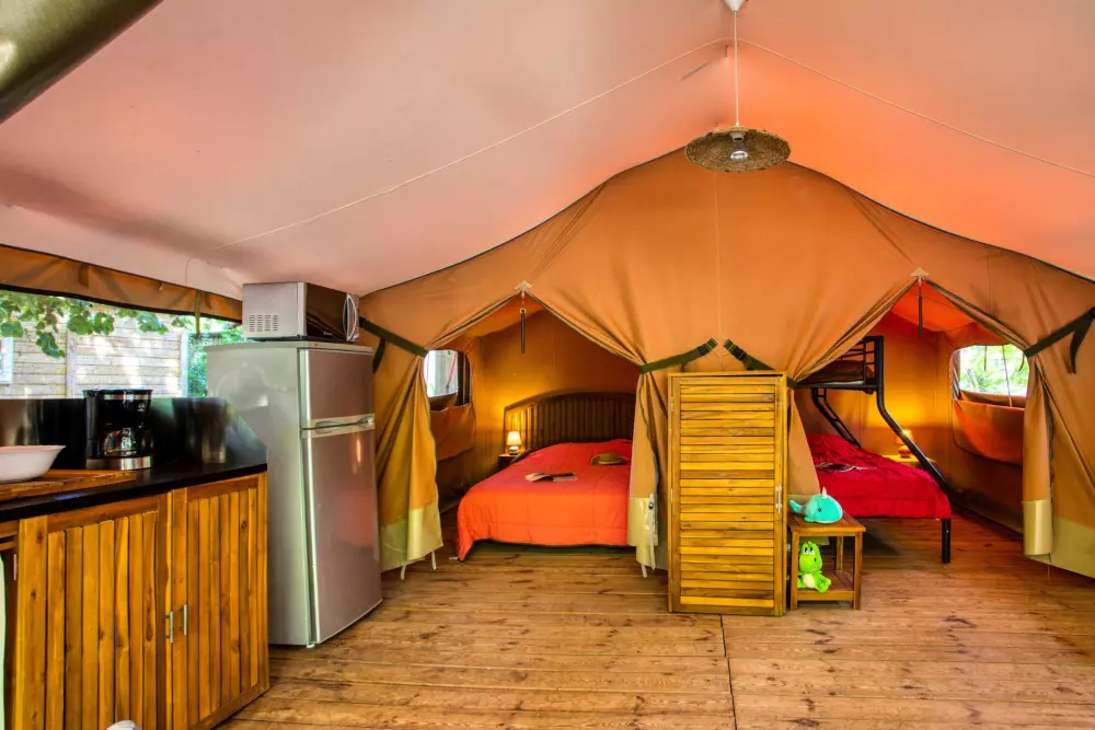 Flower Camping La Sagne 3 étoiles★★★