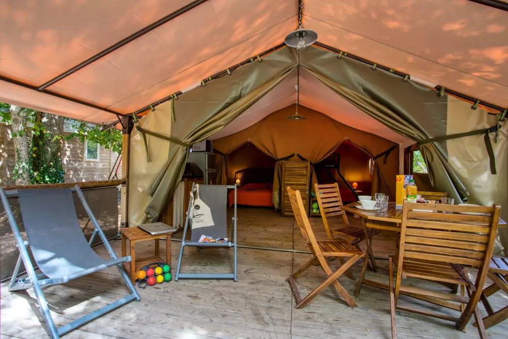 Flower Camping La Sagne 3 étoiles★★★