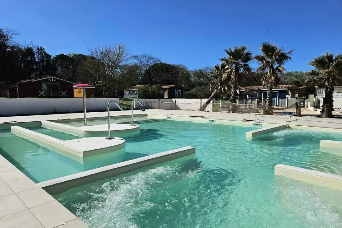 Camping Ushuaïa Villages Les Chalets de Moulière 2 étoiles★★