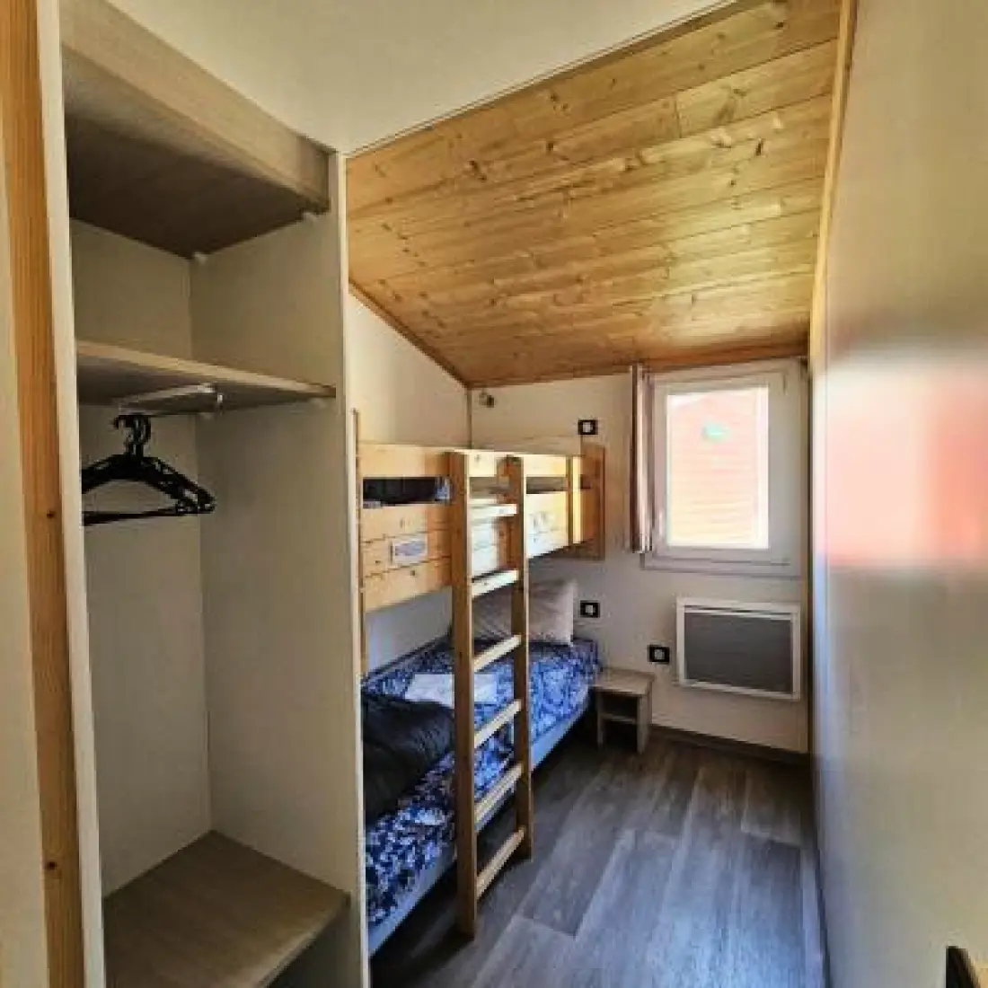 Camping Ushuaïa Villages Les Chalets de Moulière 2 étoiles★★