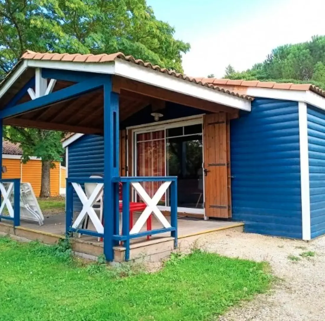 Camping Ushuaïa Villages Les Chalets de Moulière 2 étoiles★★