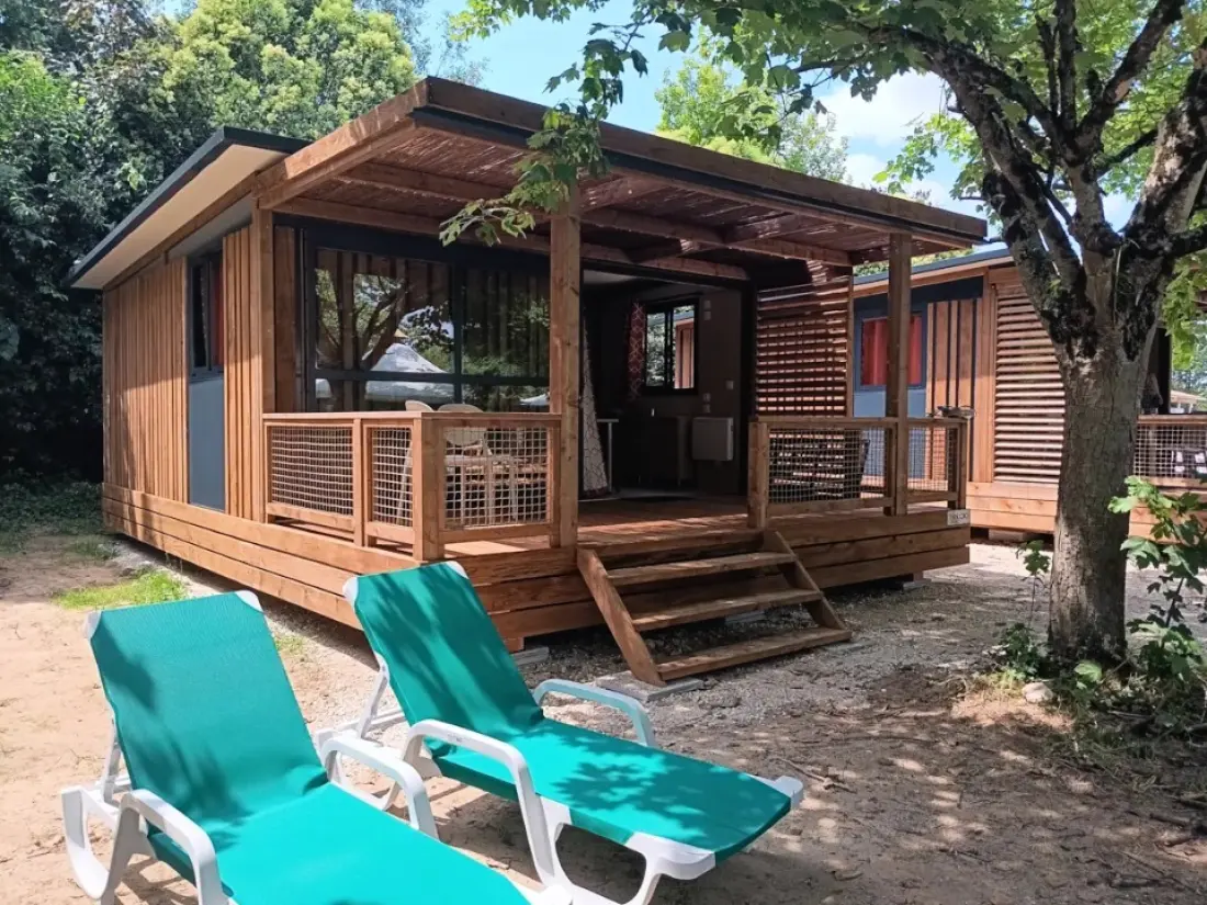 Camping Ushuaïa Villages Les Chalets de Moulière 2 étoiles★★