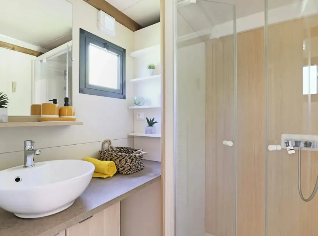 Camping Ushuaïa Villages Les Chalets de Moulière 2 étoiles★★
