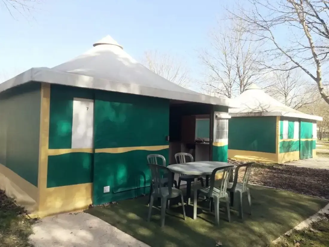 Camping Ushuaïa Villages Les Chalets de Moulière 2 étoiles★★