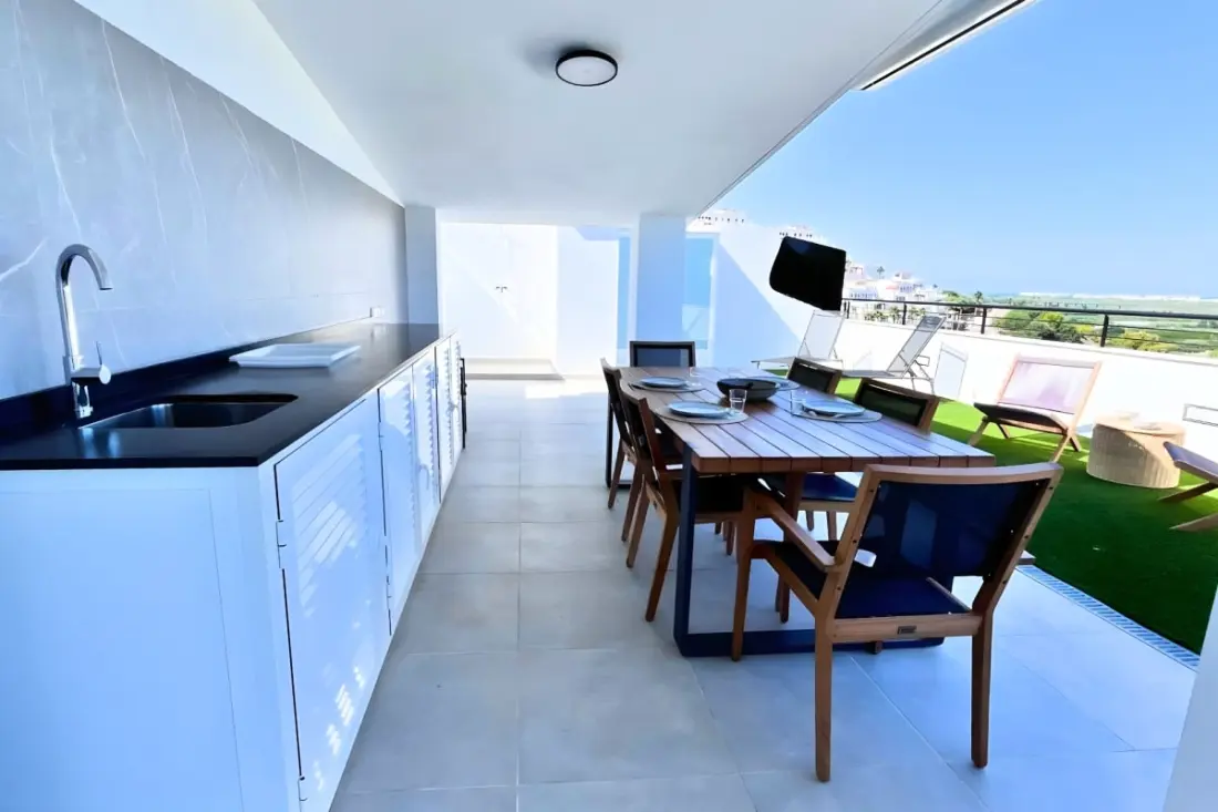 Superbe Penthouse : Piscines , Solarium équipé, Vue Panoramique