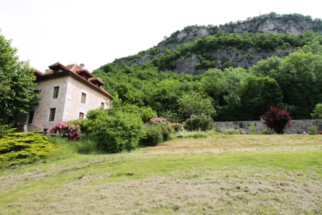 Maison De Charme Ancienne Entre Lacs Et Rhône