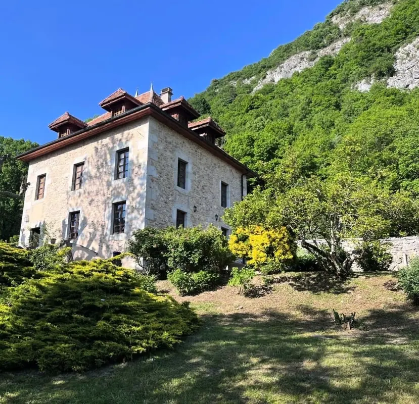 Maison De Charme Ancienne Entre Lacs Et Rhône
