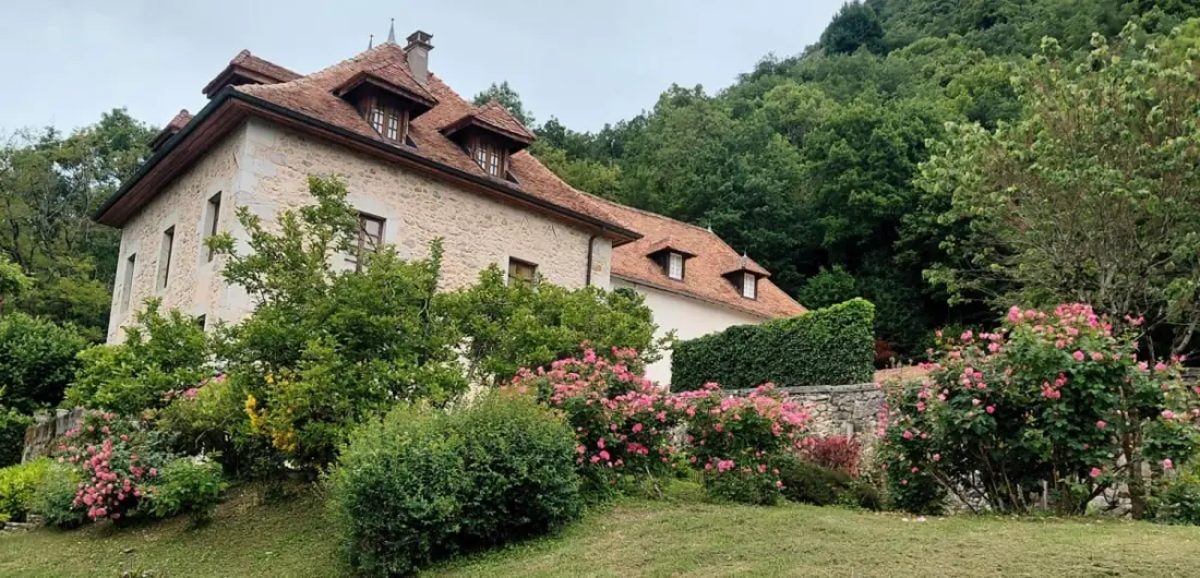 Maison De Charme Ancienne Entre Lacs Et Rhône
