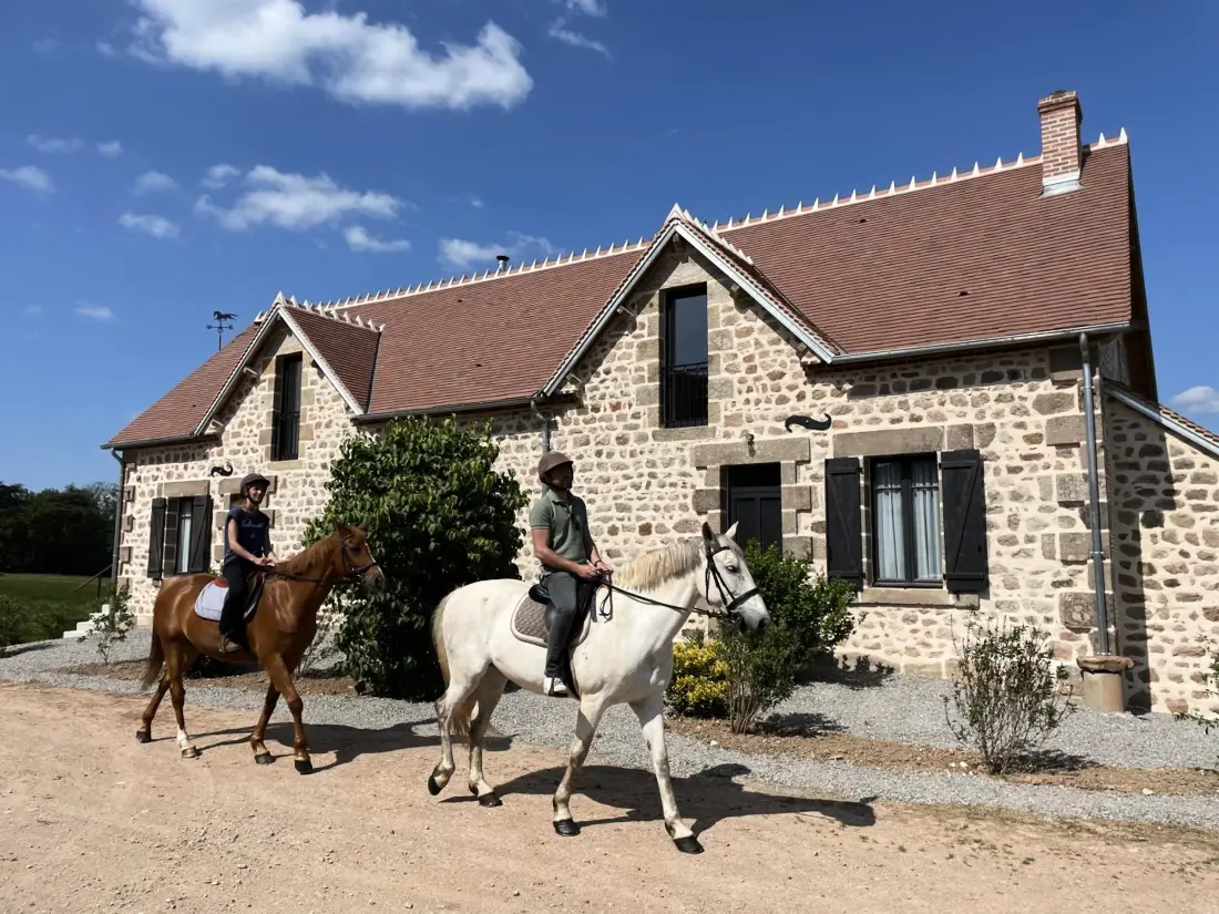 Maison de Vacances Ygrande 3