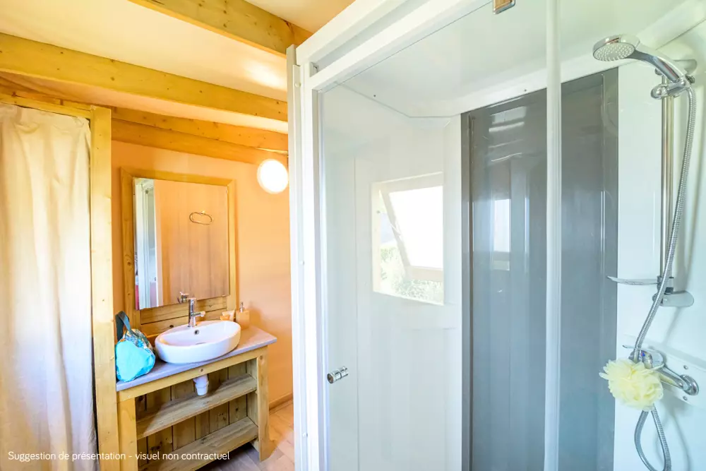 Flower Camping La Chênaie 3 étoiles★★★