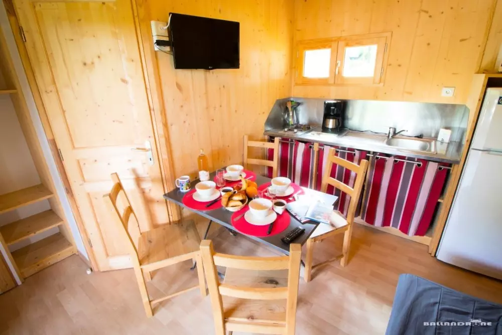 Flower Camping La Chênaie 3 étoiles★★★