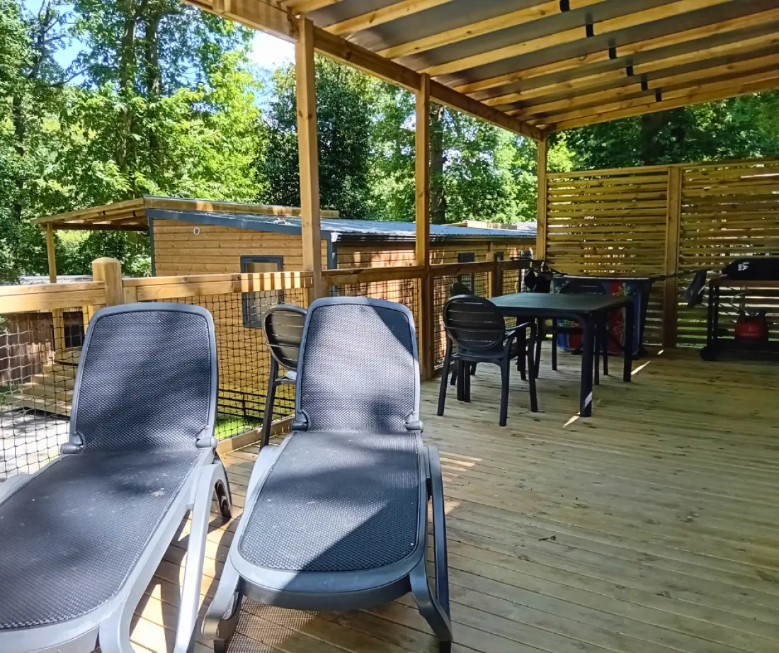 Flower Camping La Chênaie 3 étoiles★★★