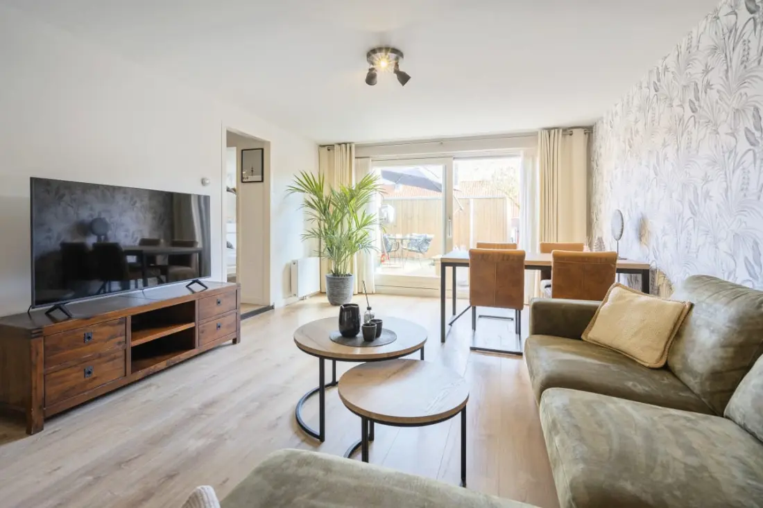 Family Garden Apartment | Patio, Parking Gratuit