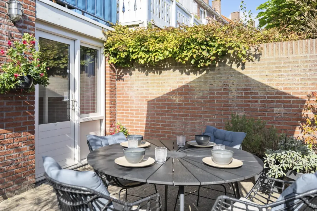 Family Garden Apartment | Patio, Parking Gratuit