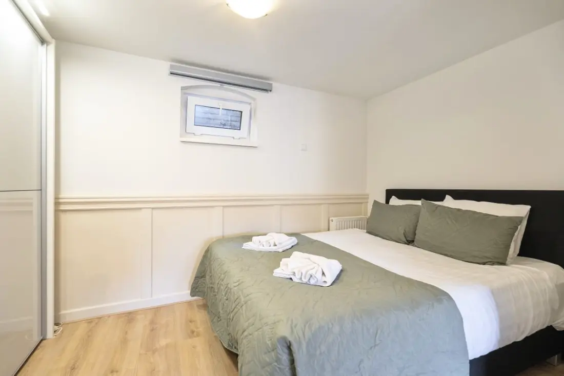Family Garden Apartment | Patio, Parking Gratuit