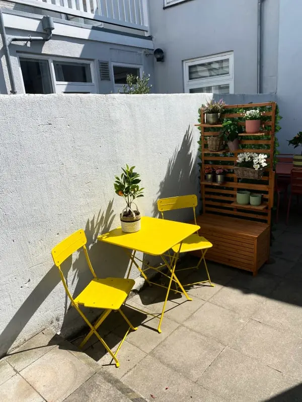 Follow The Sun Apartment