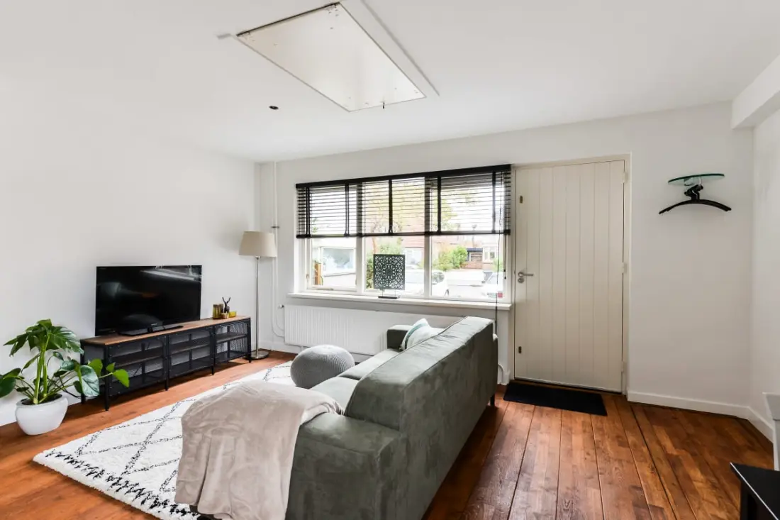 Luxury Garden View Apartment