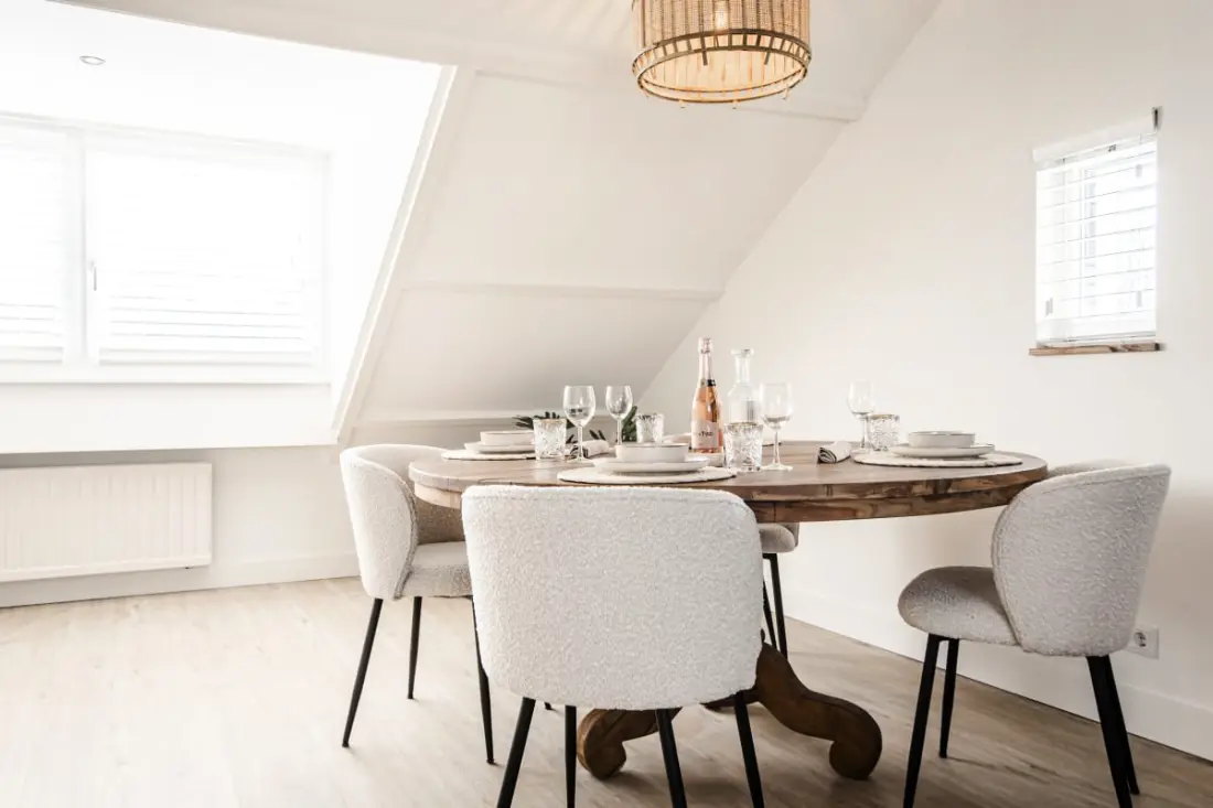 Yucca Beachhouse - Luxury Loft Apartment