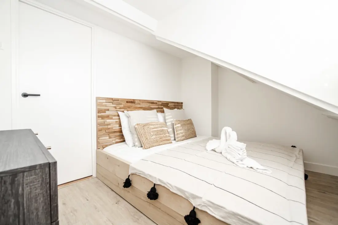 Yucca Beachhouse - Luxury Loft Apartment