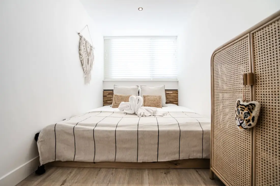 Yucca Beachhouse - Luxury Loft Apartment