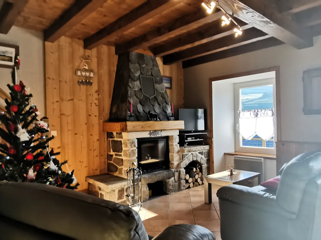 Maison de Vacances Les Estables 3