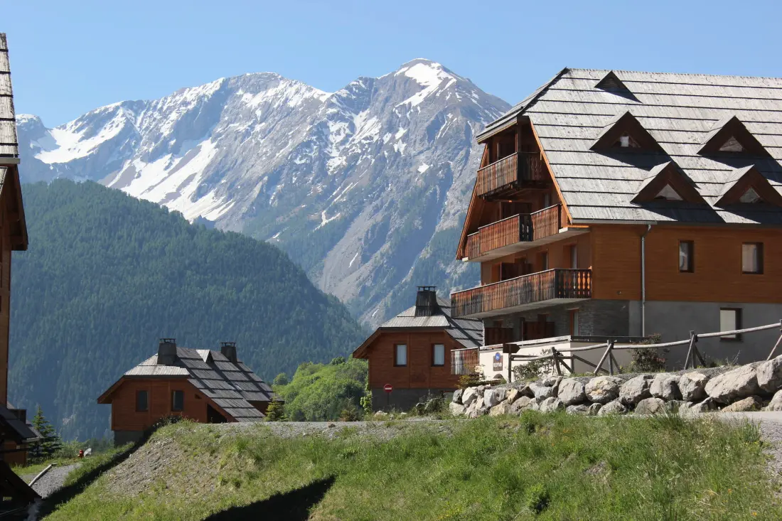 Les Chalets De Praroustan