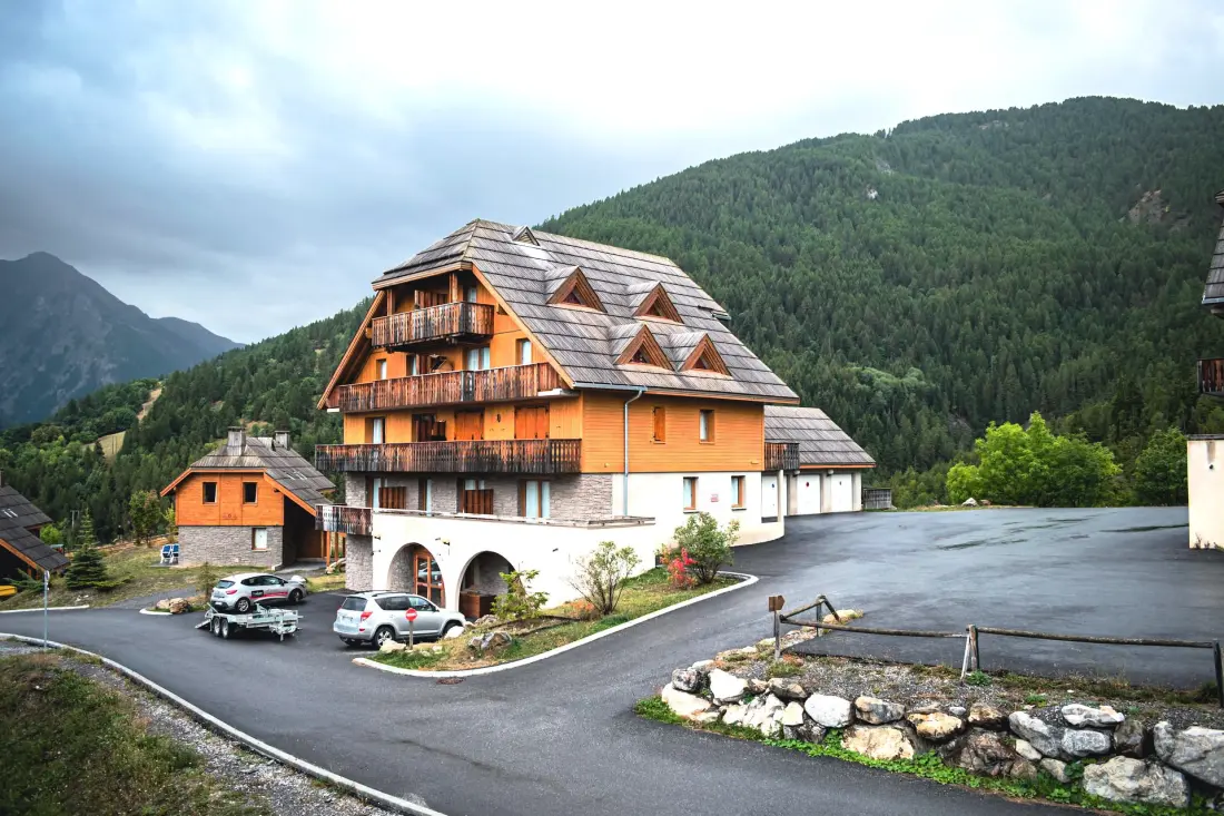 Les Chalets De Praroustan