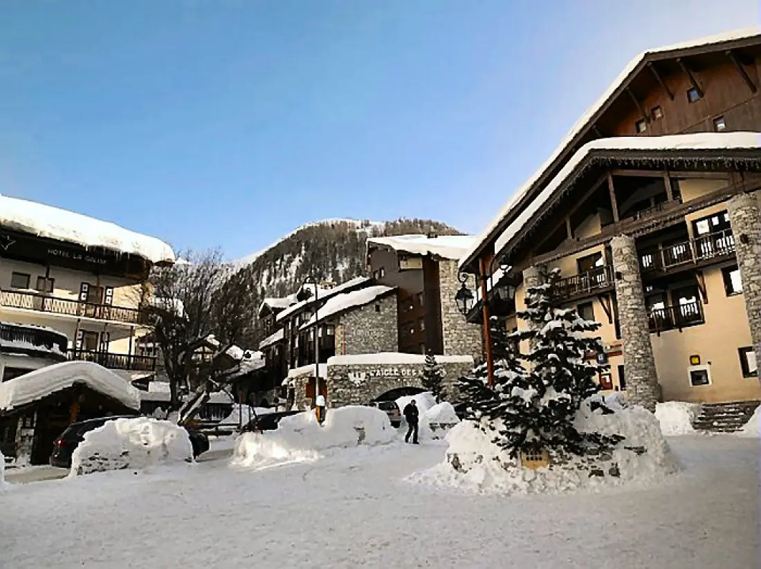 Hôtel Latitudes L'Aigle Des Neiges