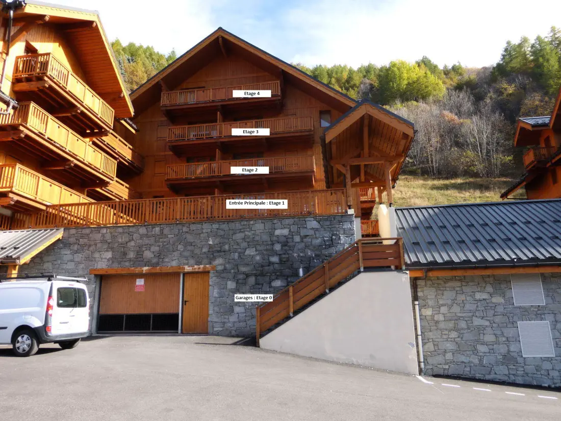 Campanule Chalets De La Vallee D'or