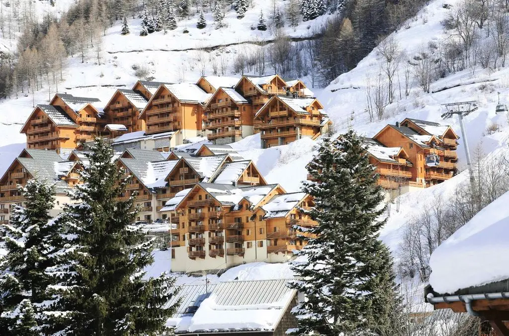Résidence Odalys Le Hameau et Les Chalets de la Vallée d'Or 3 étoiles★★★
